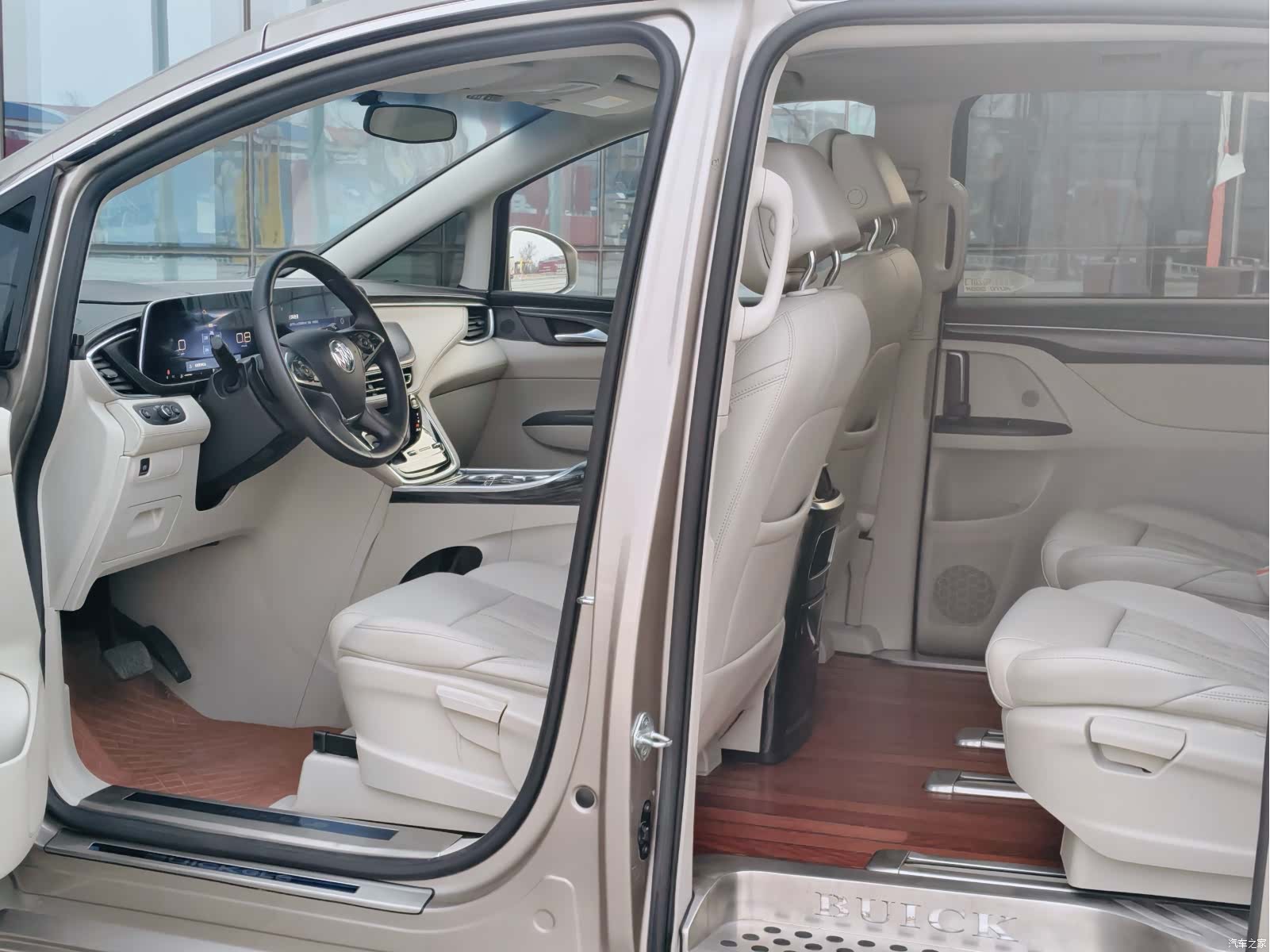 Buick GL8, 2023 12