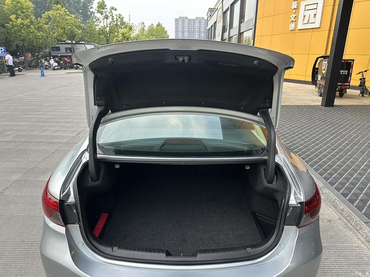 Mazda Atenza, 2018 30