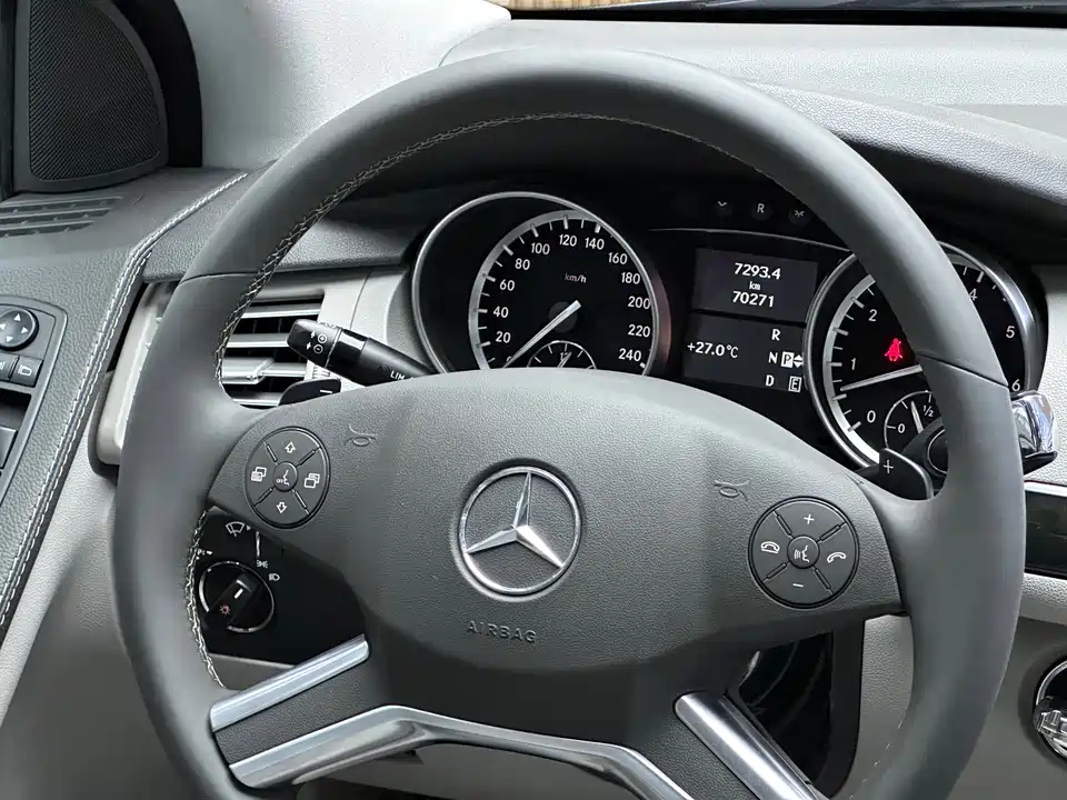 Mercedes-Benz R-class