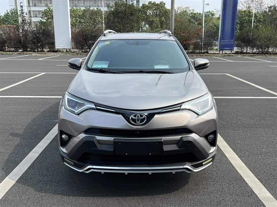 Toyota RAV4 Rongfang