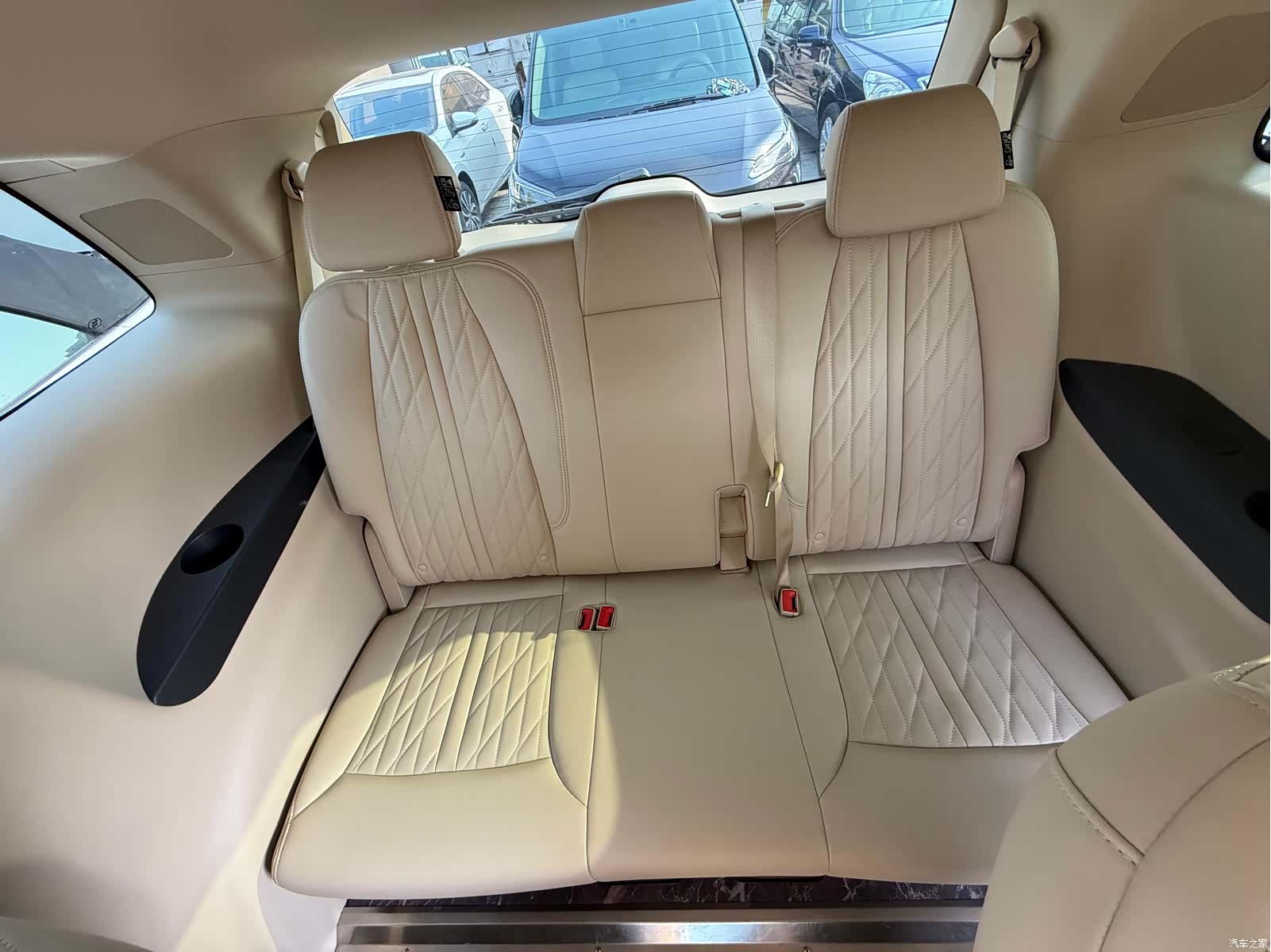 Buick GL8, 2023 11