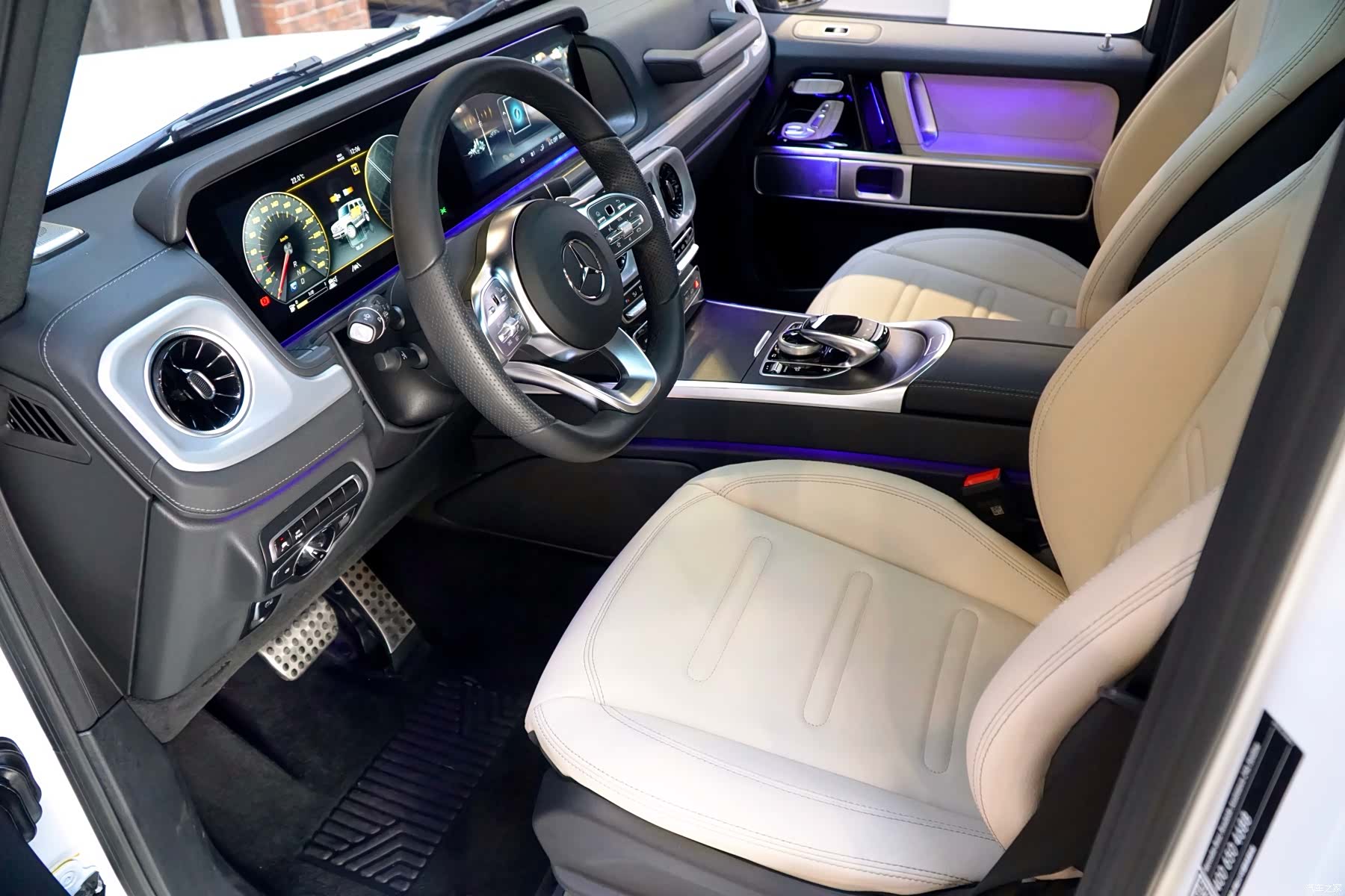 Mercedes-Benz G-Class, 2024 7