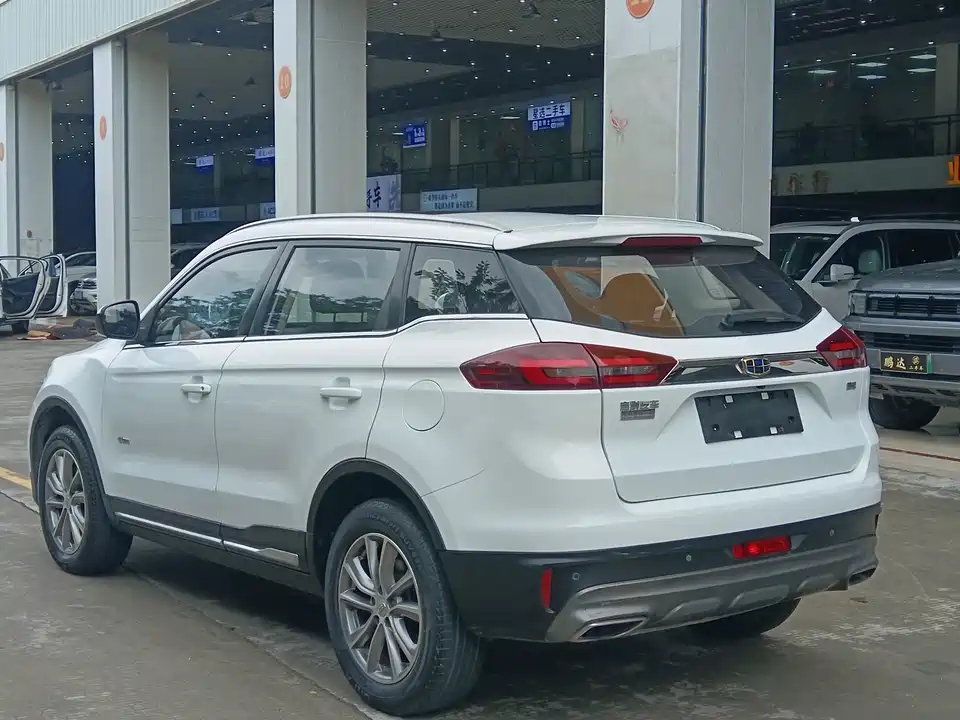 Geely Atlas