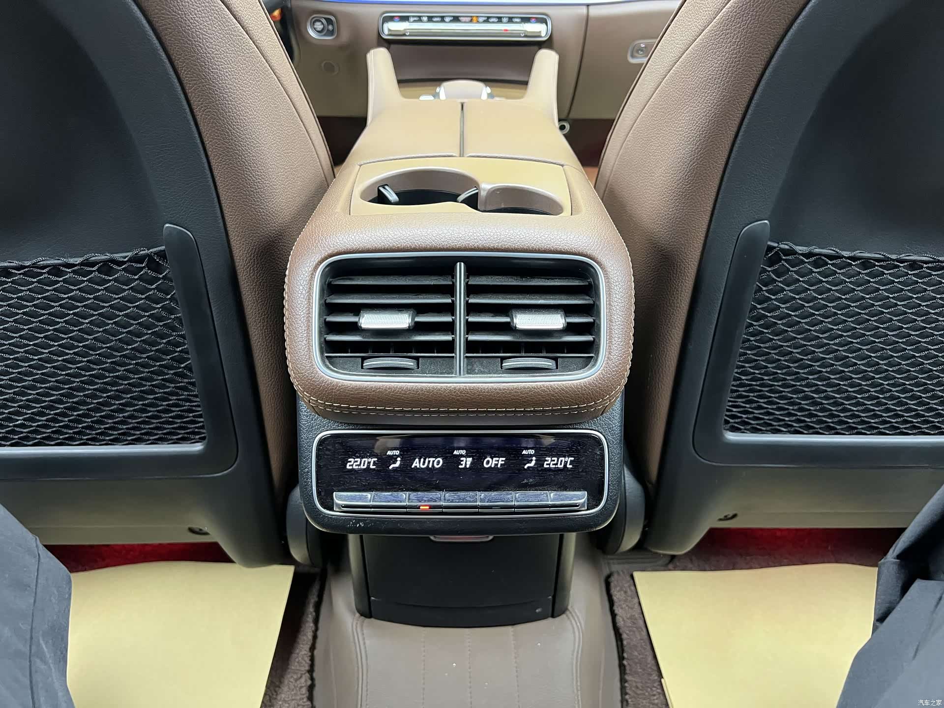 Mercedes-Benz GLE, 2024 28