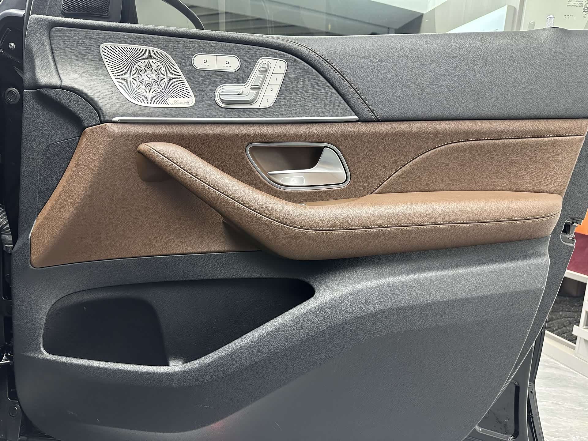 Mercedes-Benz GLS, 2024 26