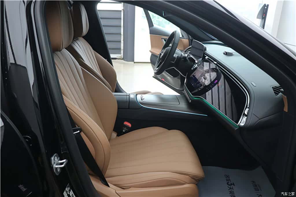 Mercedes-Benz E-Class, 2026 19