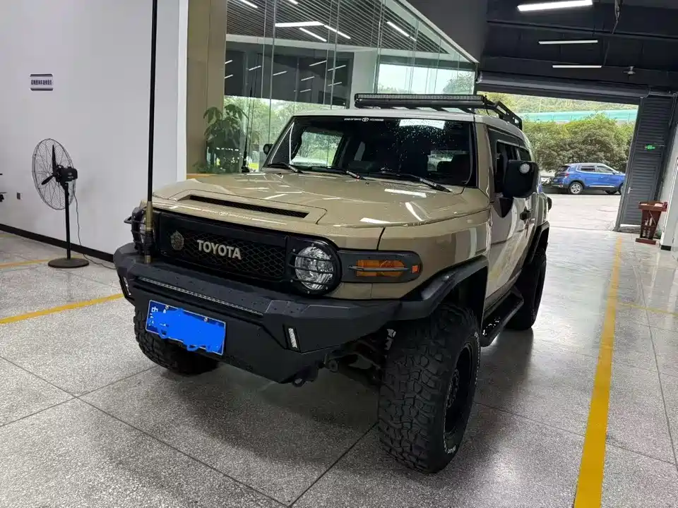 Toyota FJ Cool Luze