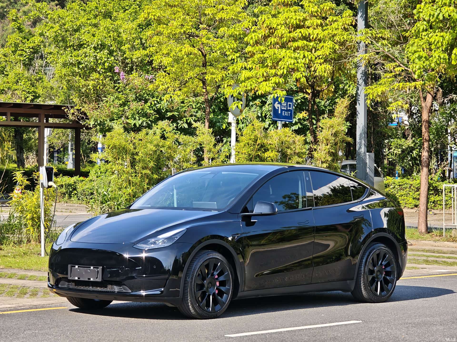 Tesla Model Y, 2022 1