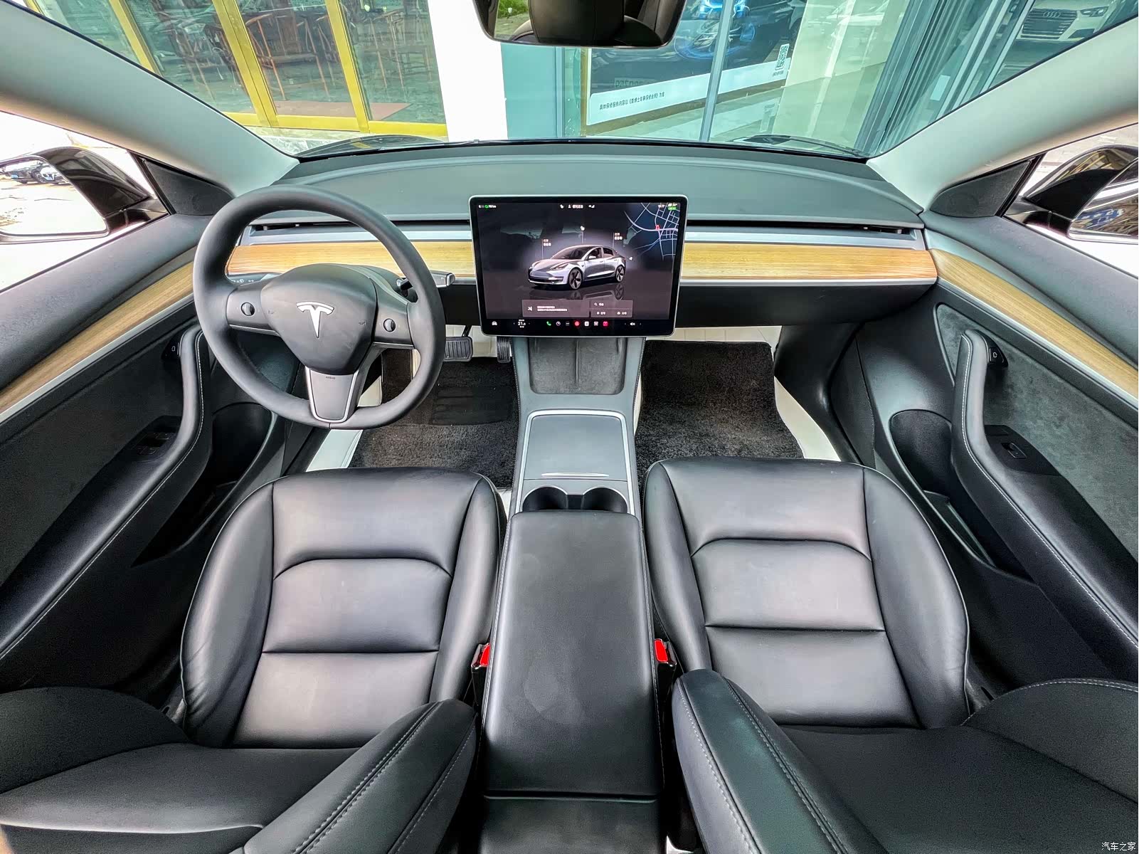 Tesla Model 3, 2022 все фото