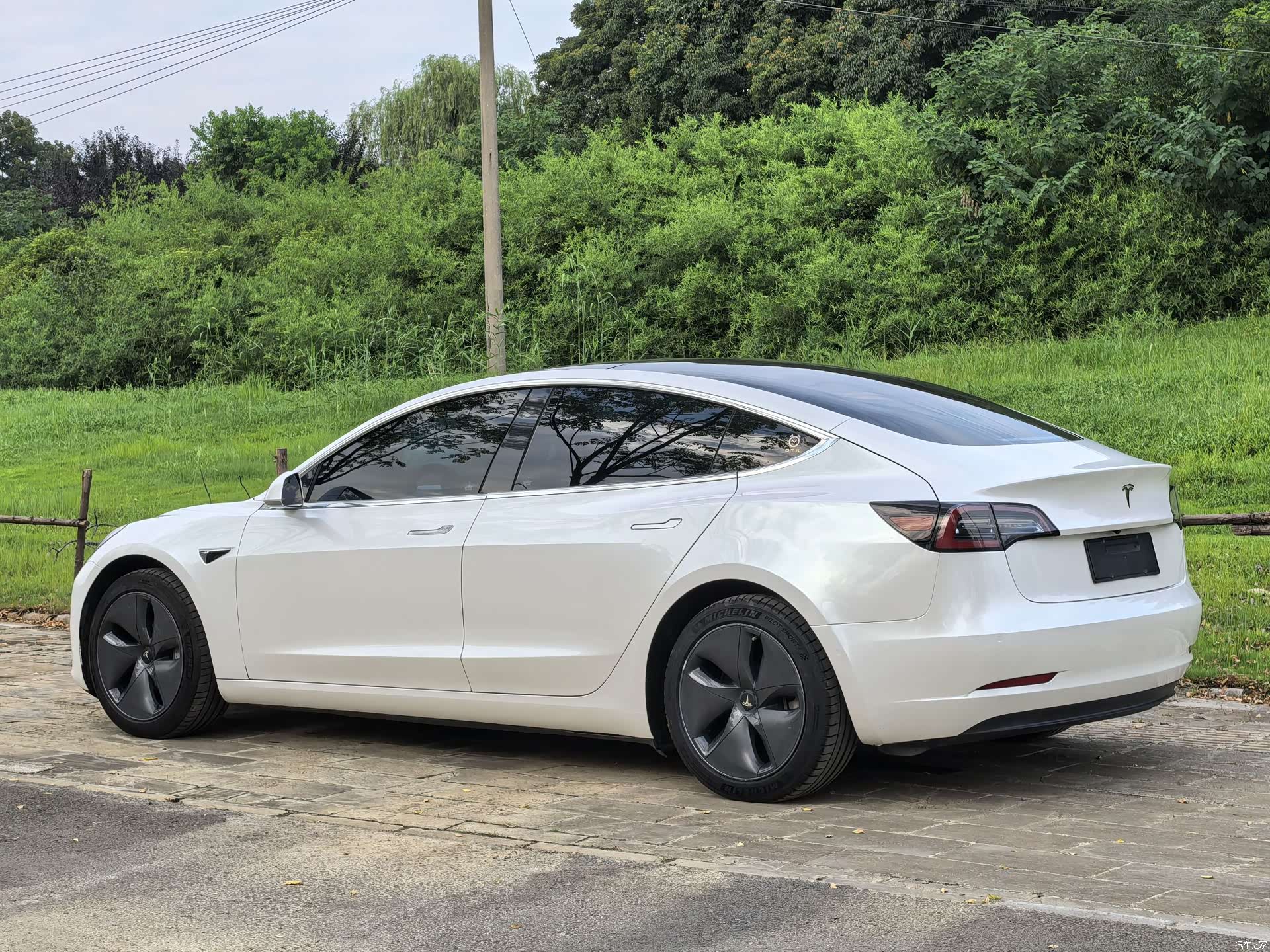 Tesla Model 3, 2020 12