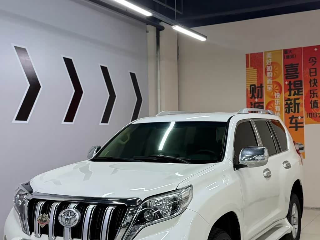 Toyota Land Cruiser Prado 2010 2.7L AT Luxury