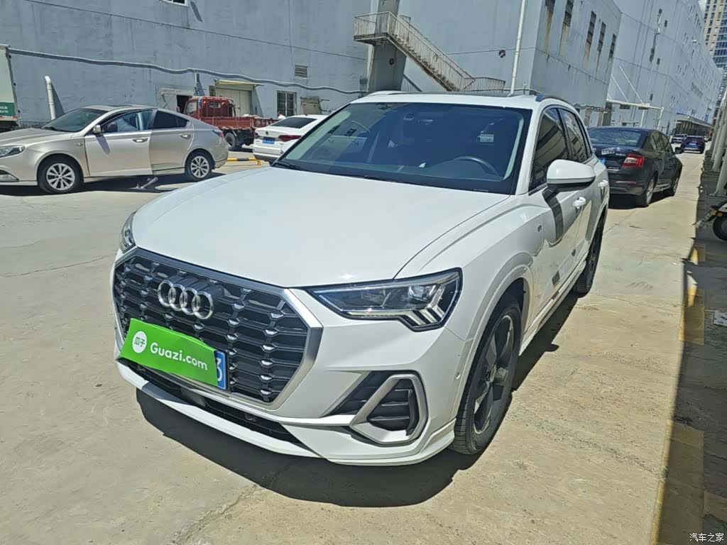 Audi Q3, 2022 1