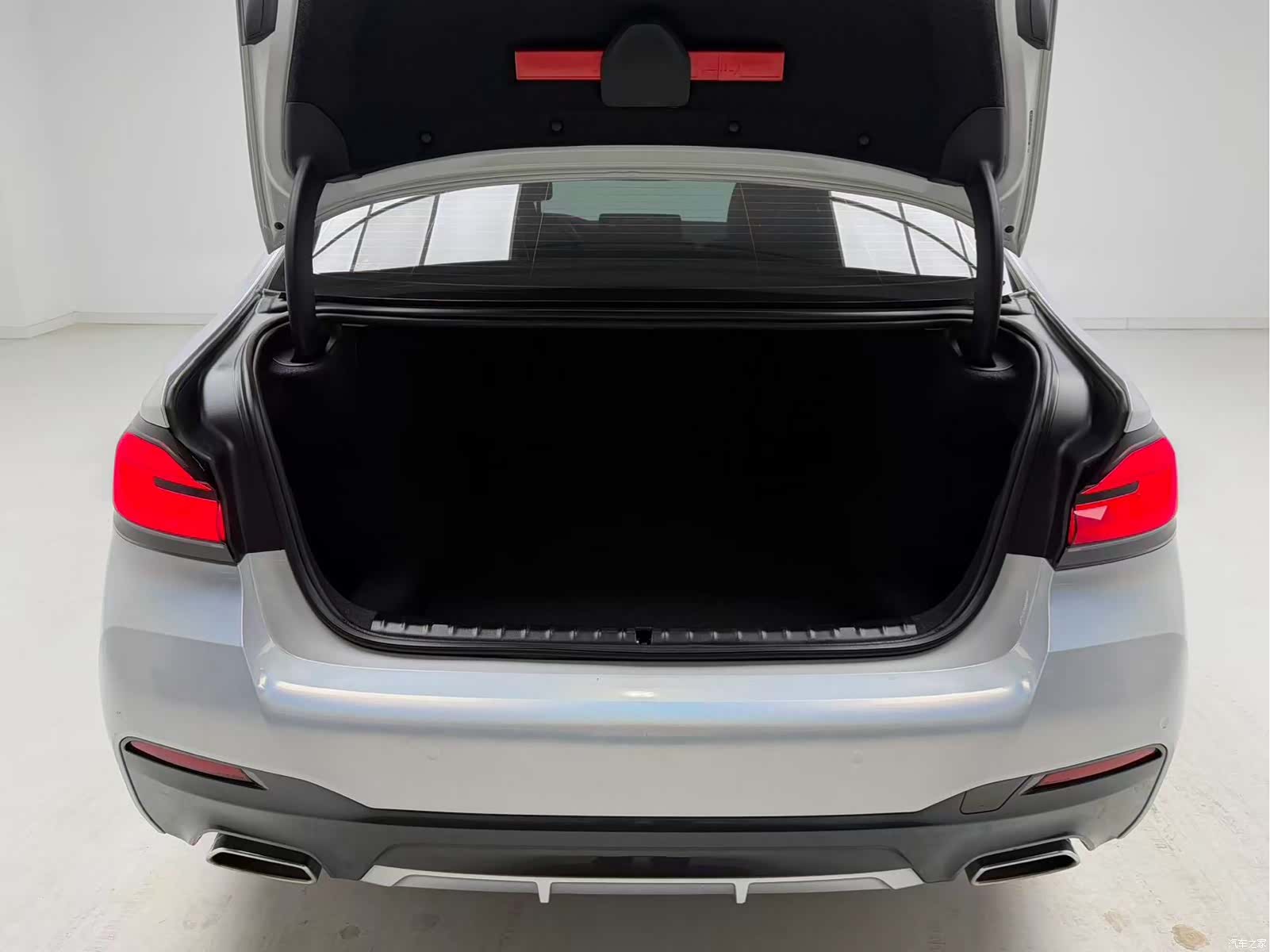 BMW 5 Series, 2022 10