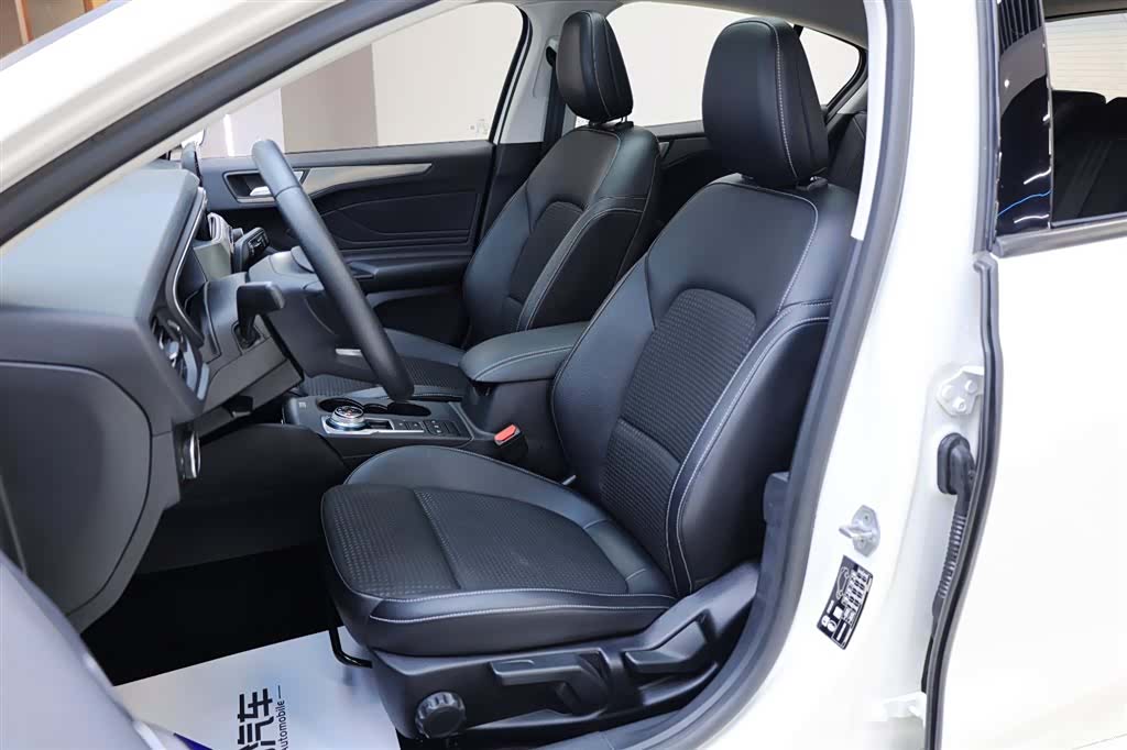 Ford Focus, 2020 24