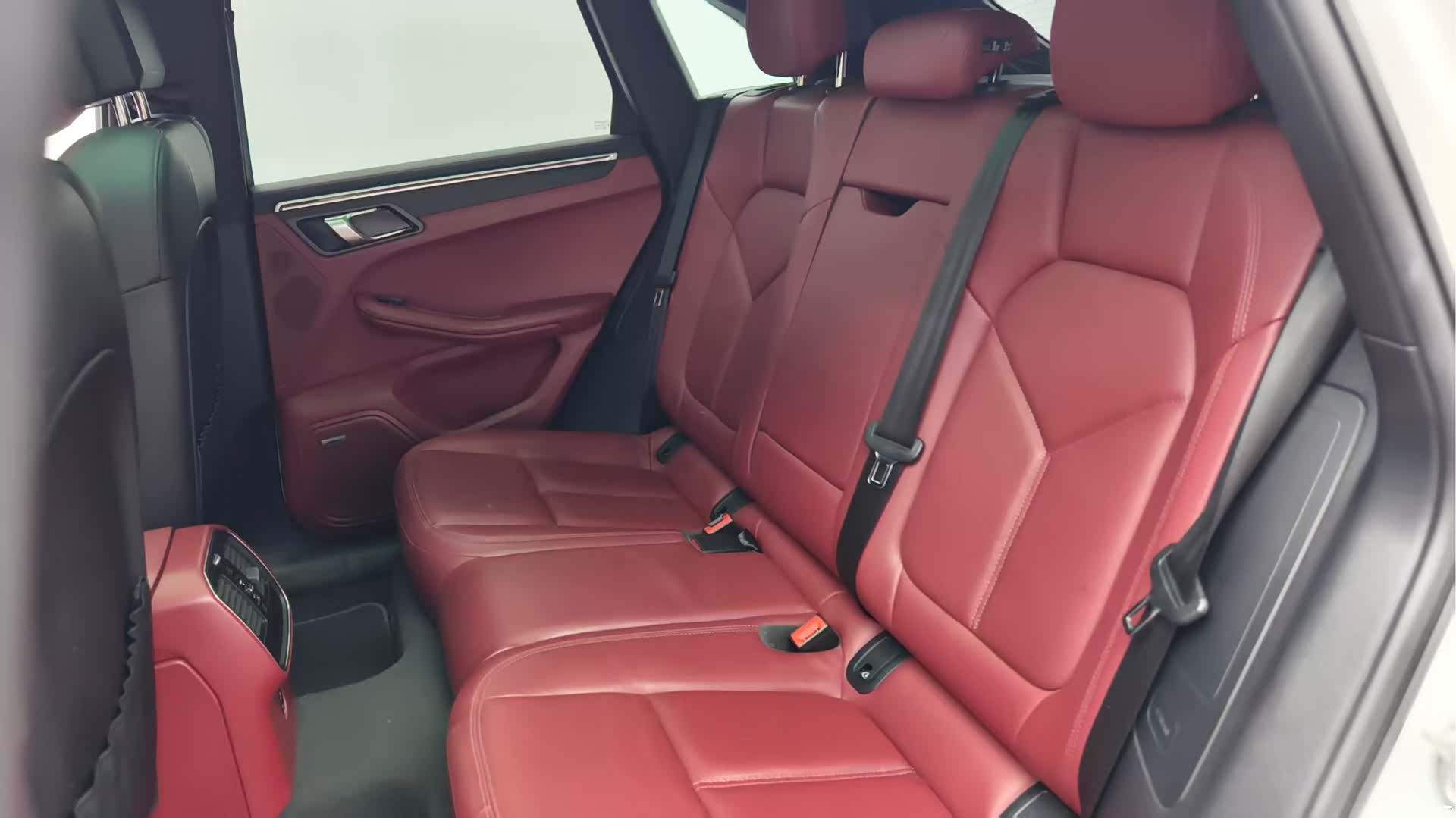 Porsche Macan, 2023 12