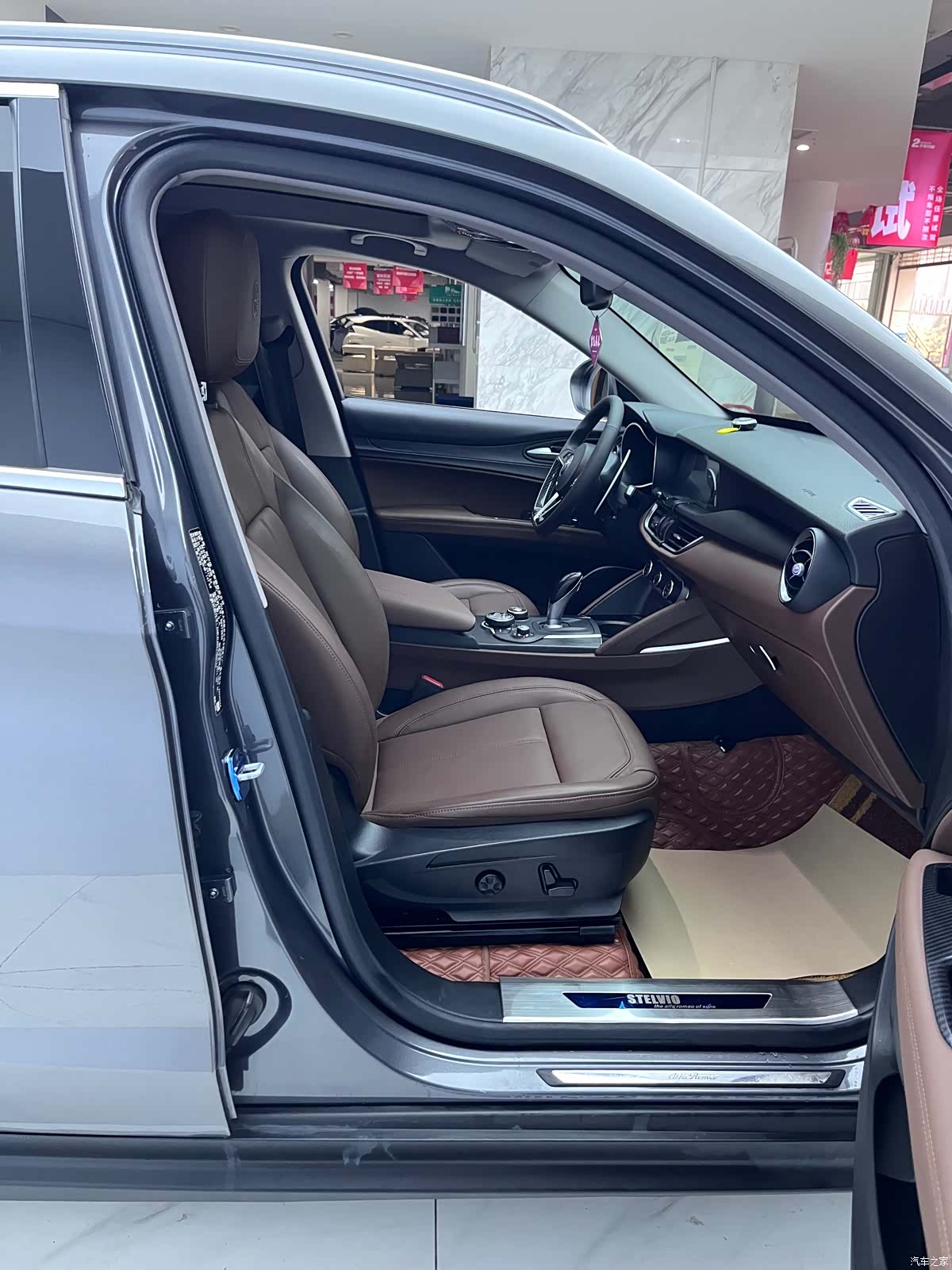 Alfa Romeo Stelvio, 2019 10