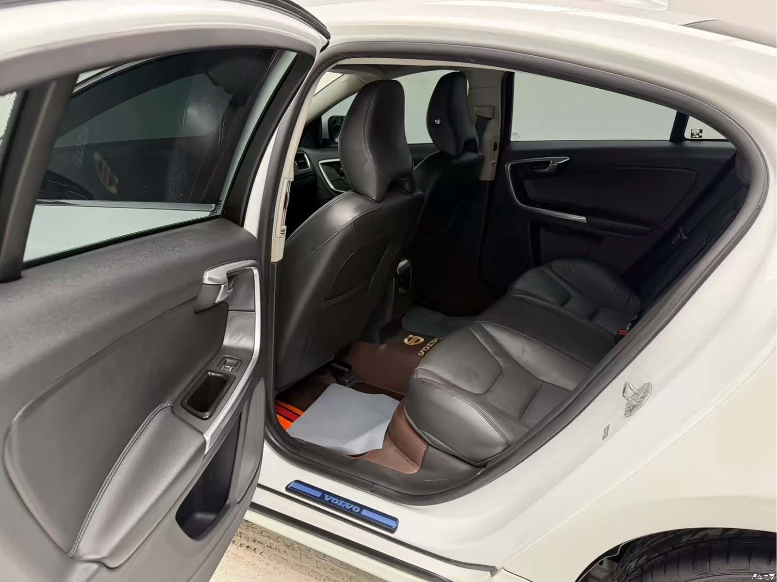 Volvo S60, 2019 13
