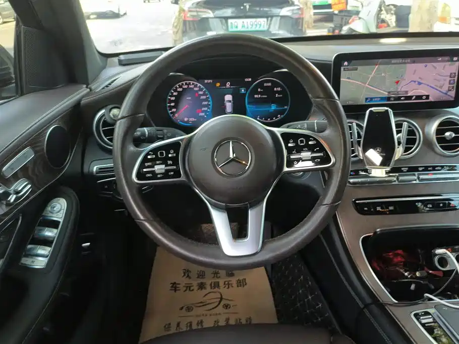 Mercedes-Benz GLC Mercedes-Benz GLC