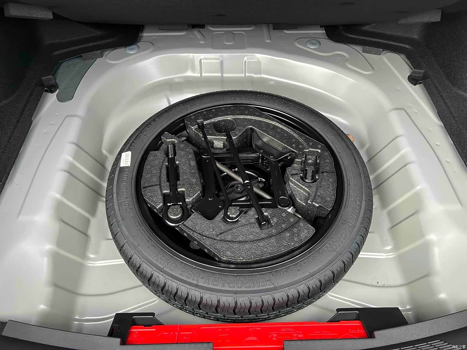 Geely Binray, 2026 12