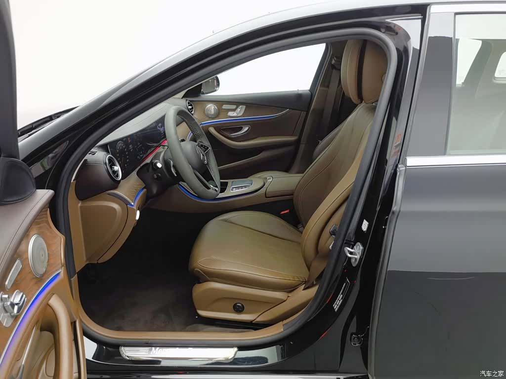 Mercedes-Benz E-Class, 2021 10