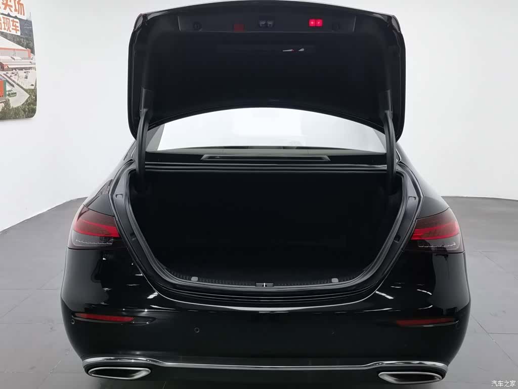 Mercedes-Benz E-Class, 2021 16
