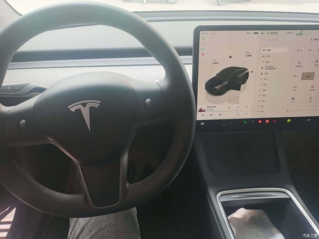 Tesla Model Y, 2024 все фото