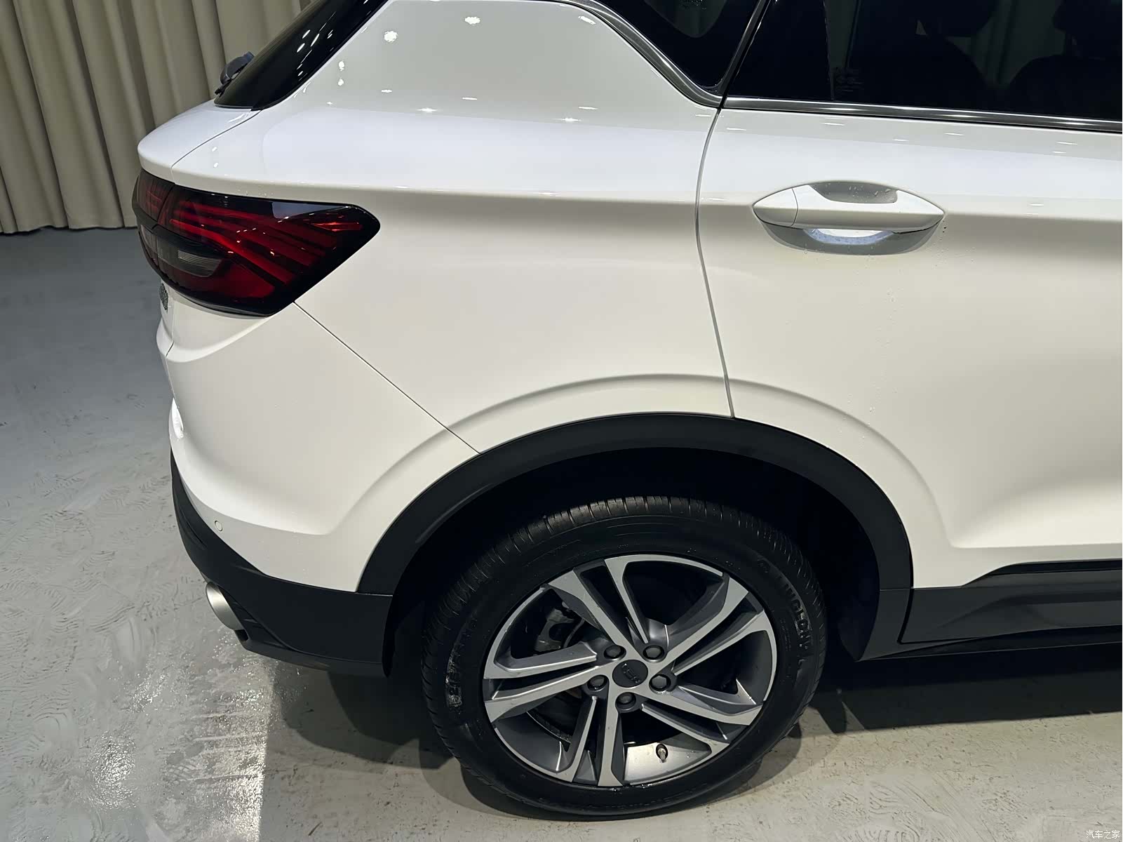 Geely Coolray, 2022 22