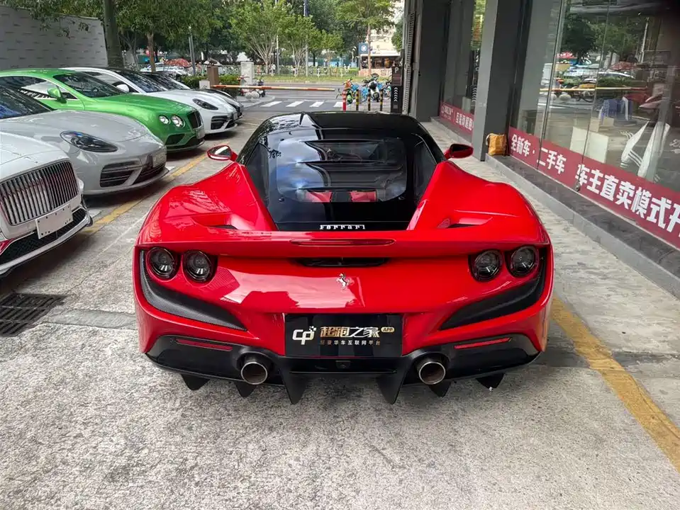 Ferrari F8
