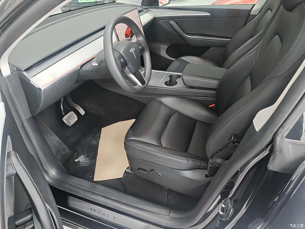 Tesla Model Y, 2024 11