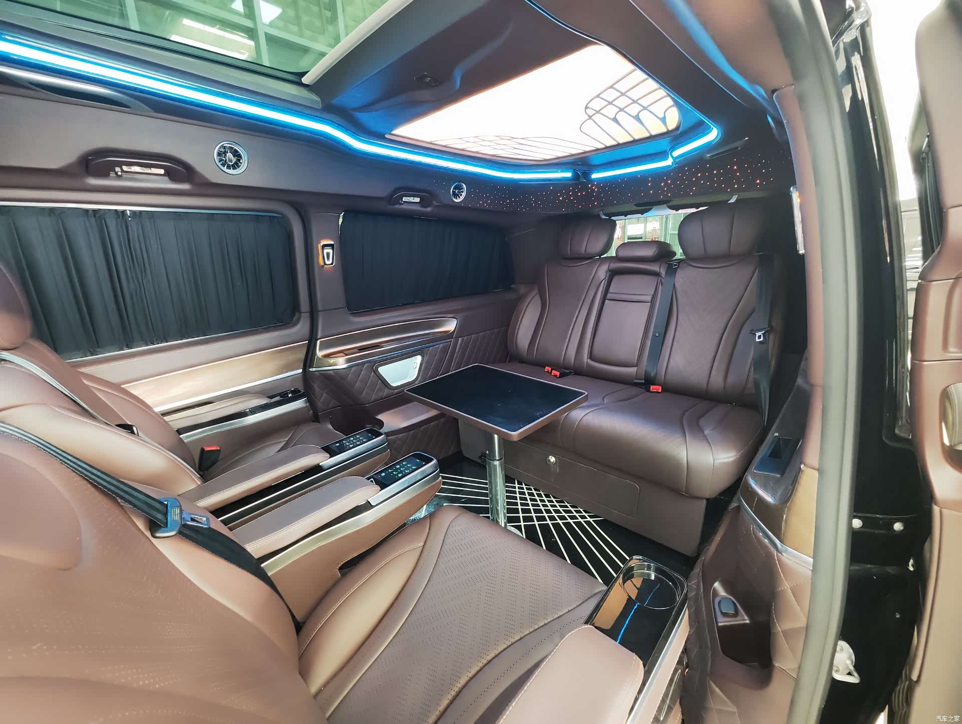 Mercedes-Benz V-Class, 2022 27