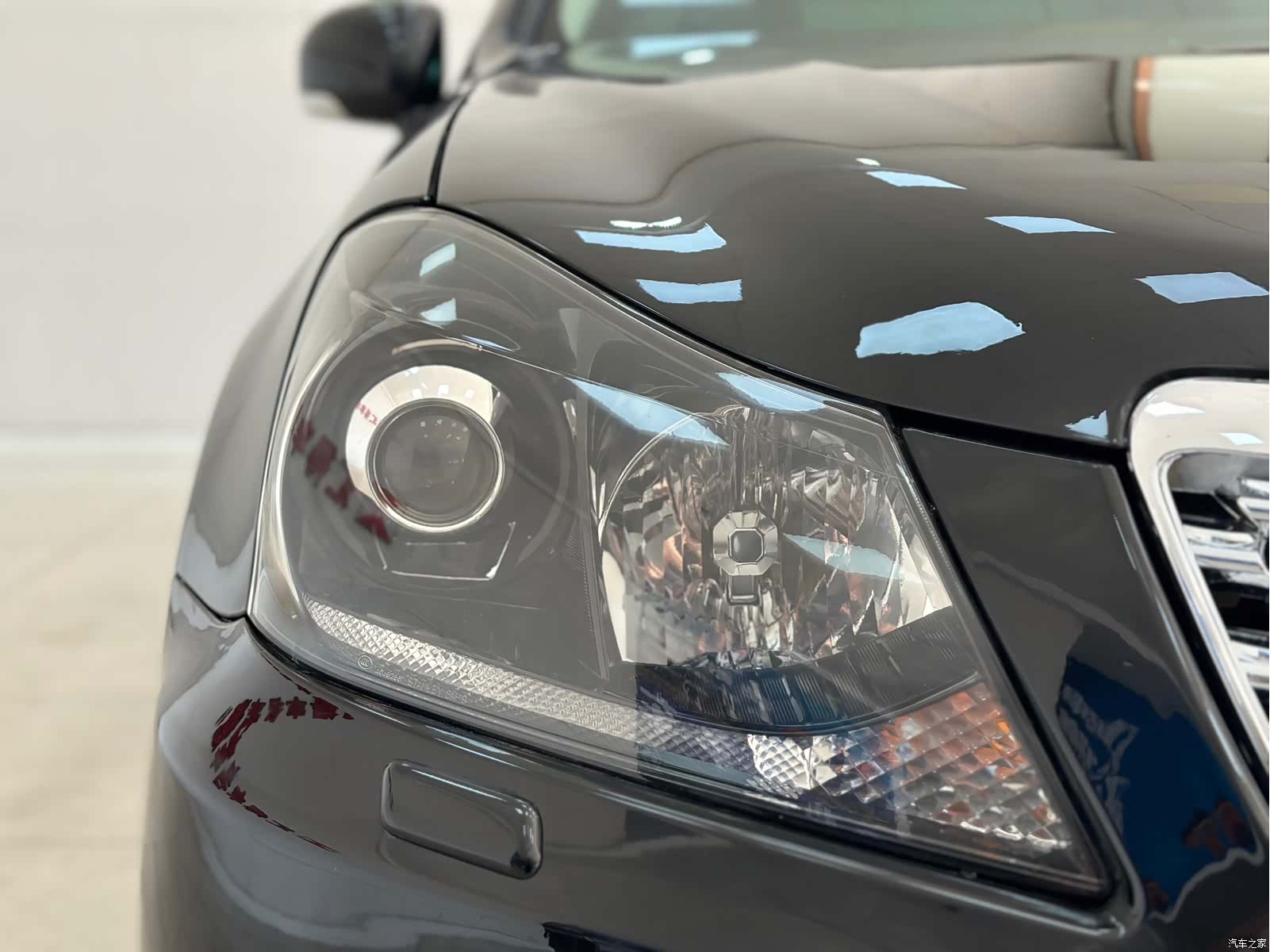 Toyota Crown, 2012 4