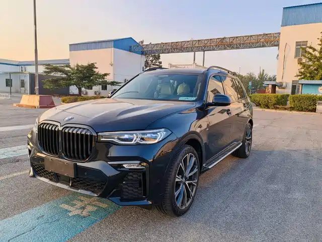 BMW X7 2021 — купить из Китая под заказ