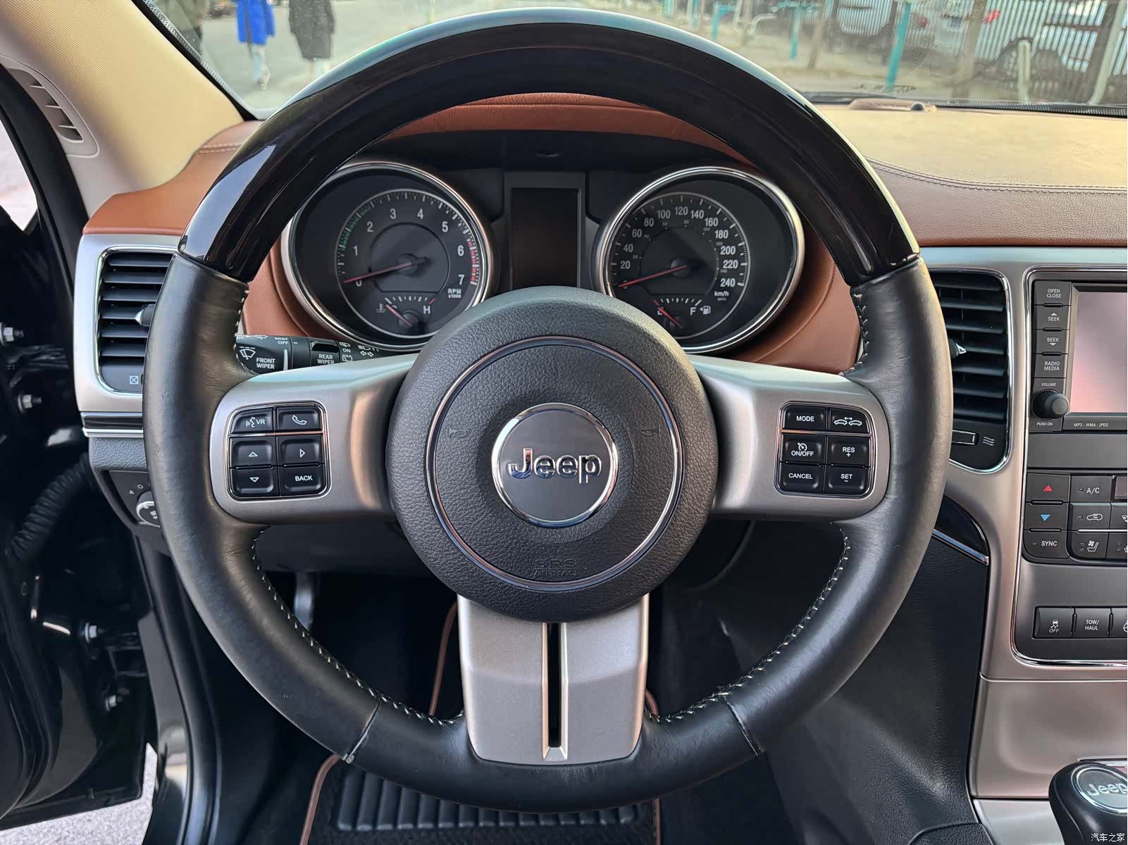 Jeep Grand Cherokee, 2013 9