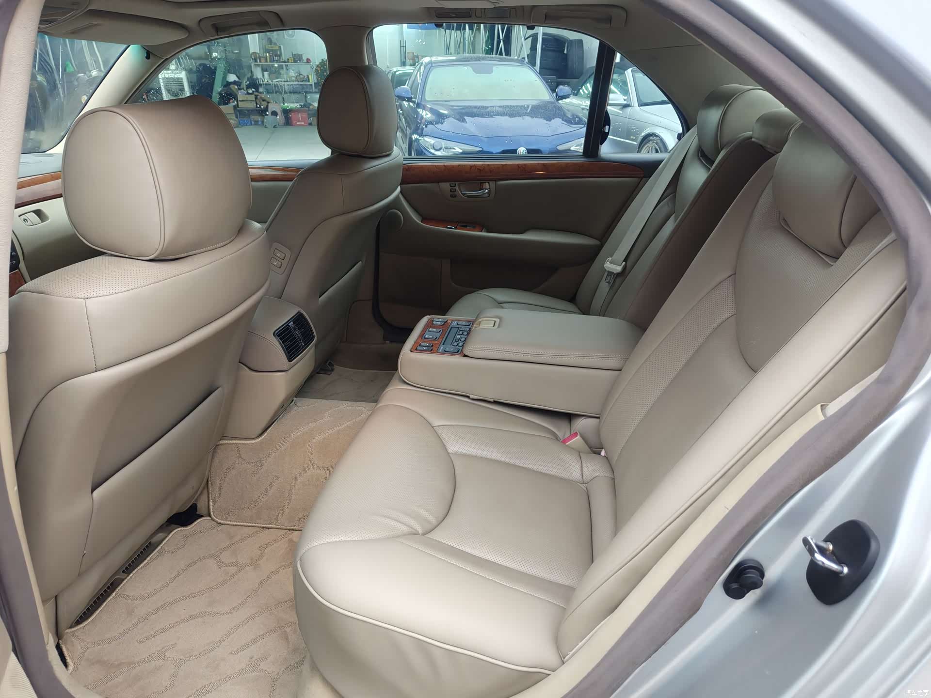 Lexus LS, 2005 15