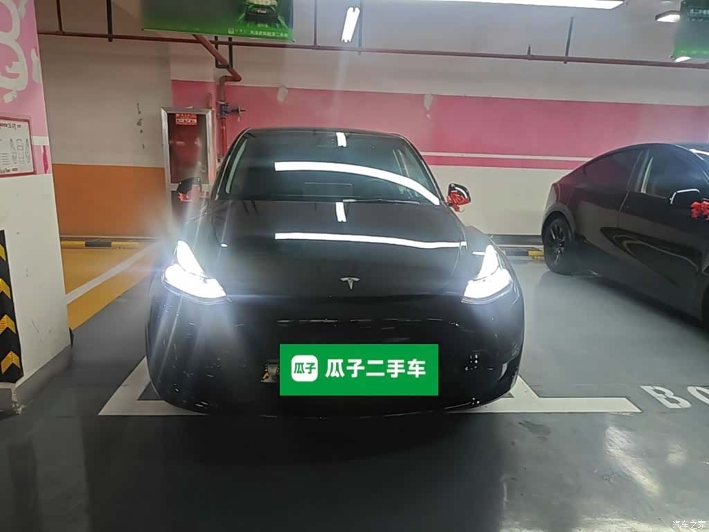 Tesla Model Y, 2023 3
