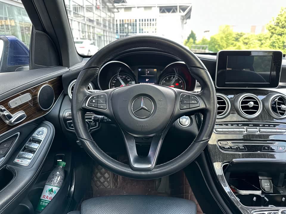 Mercedes-Benz GLC Mercedes-Benz GLC
