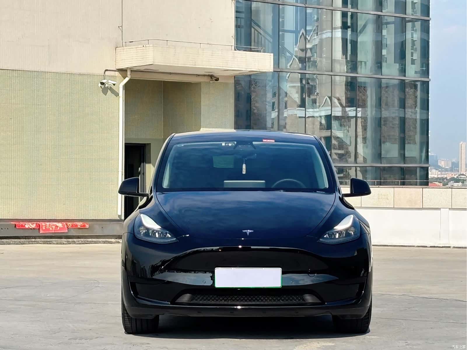 Tesla Model Y, 2023 2