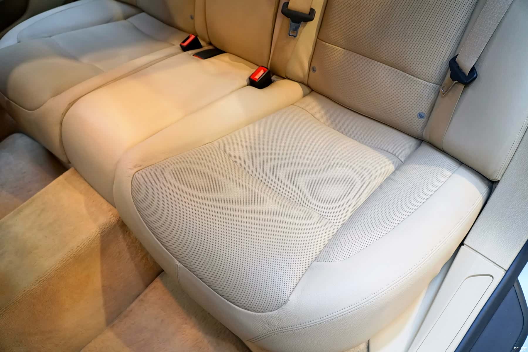 BMW 7 Series, 2012 9