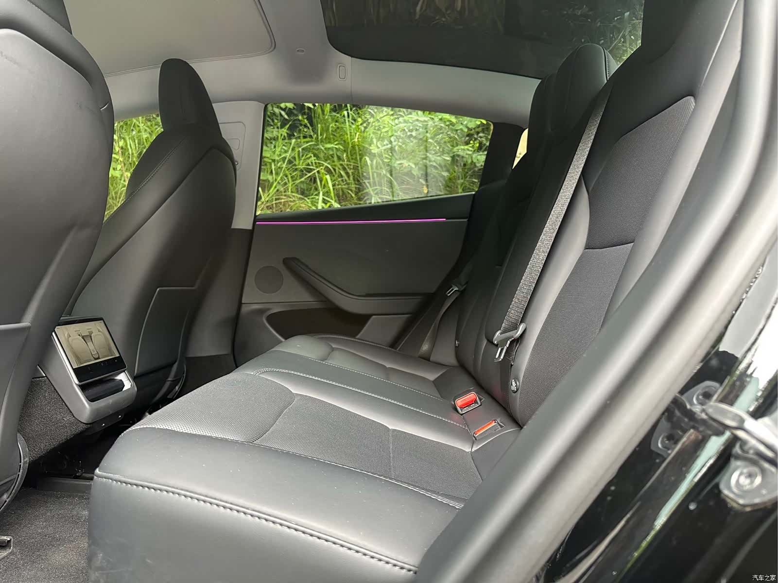 Tesla Model 3, 2025 6