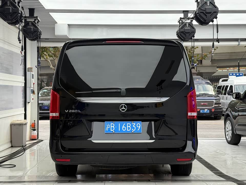 Mercedes-Benz V-class