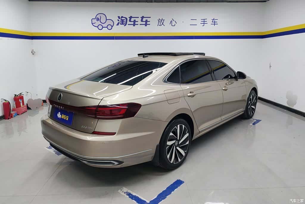 Volkswagen Passat, 2023 3