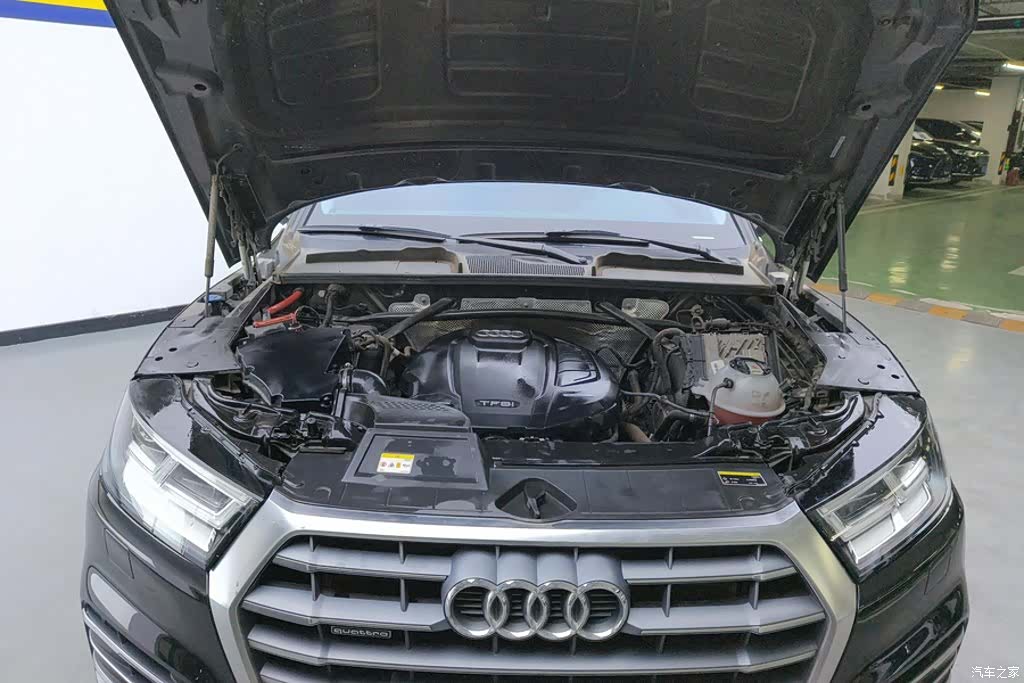 Audi Q5L, 2021 10