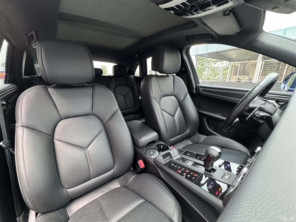 Porsche Macan, 2023 12