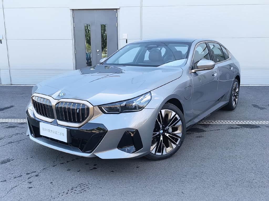 BMW i5