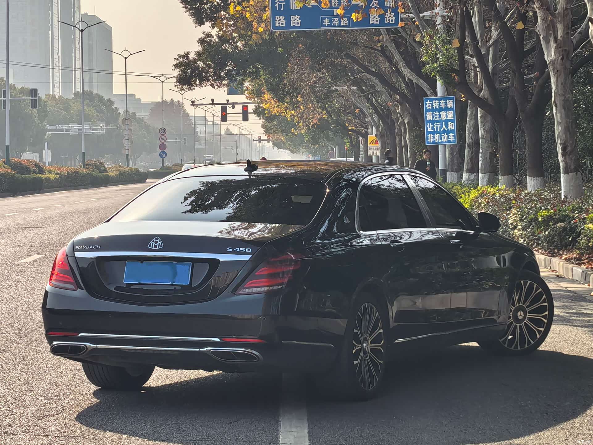 Maybach S-Class, 2020 3