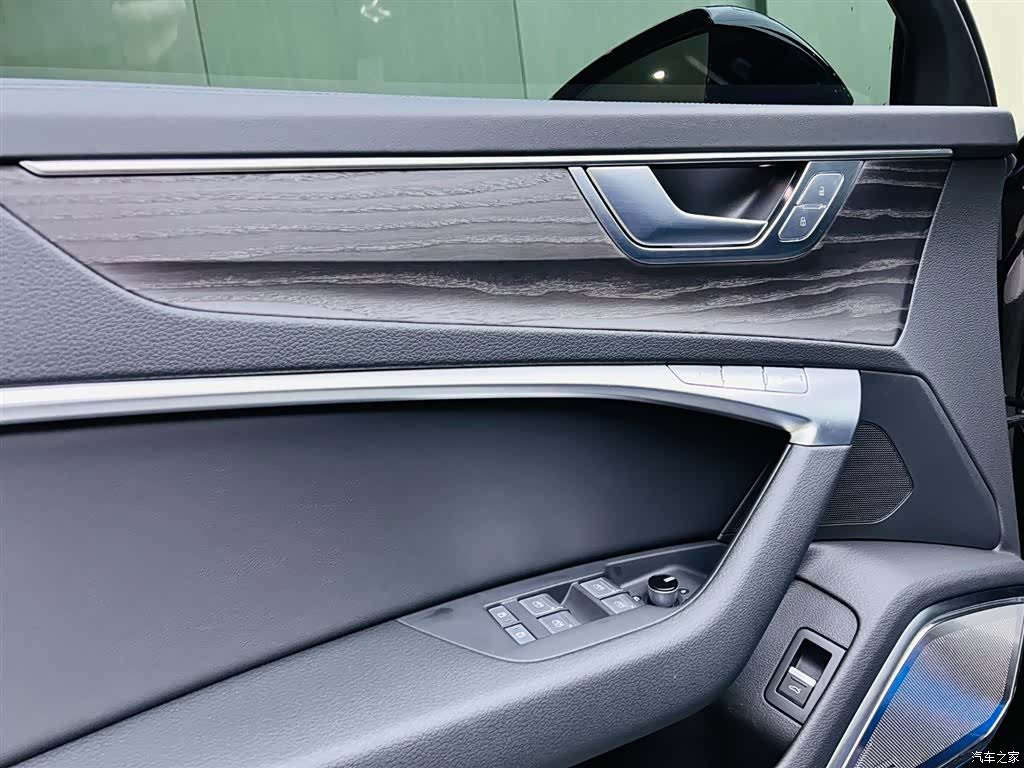 Audi A6L, 2025 11