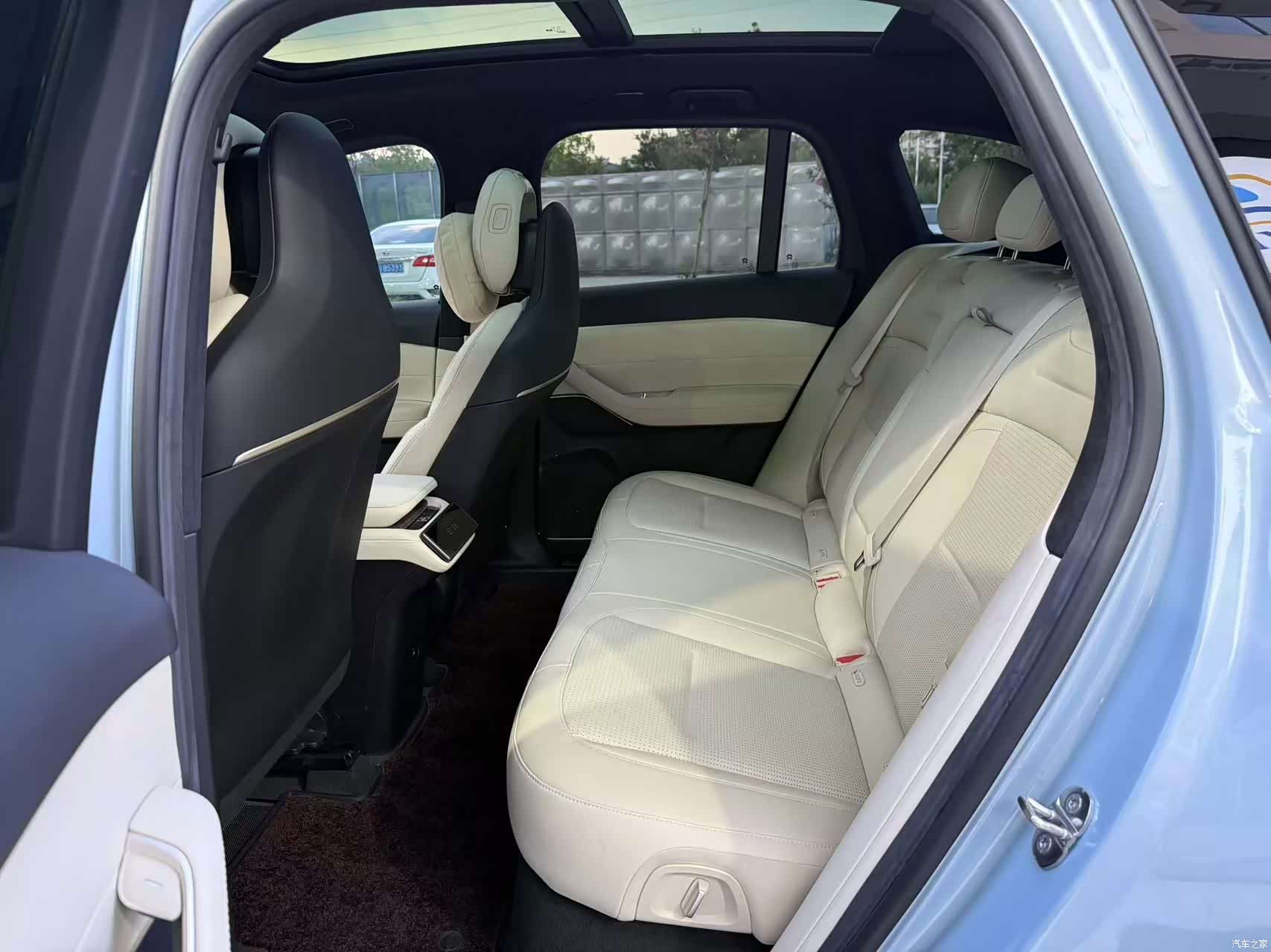 NIO ES6, 2023 7