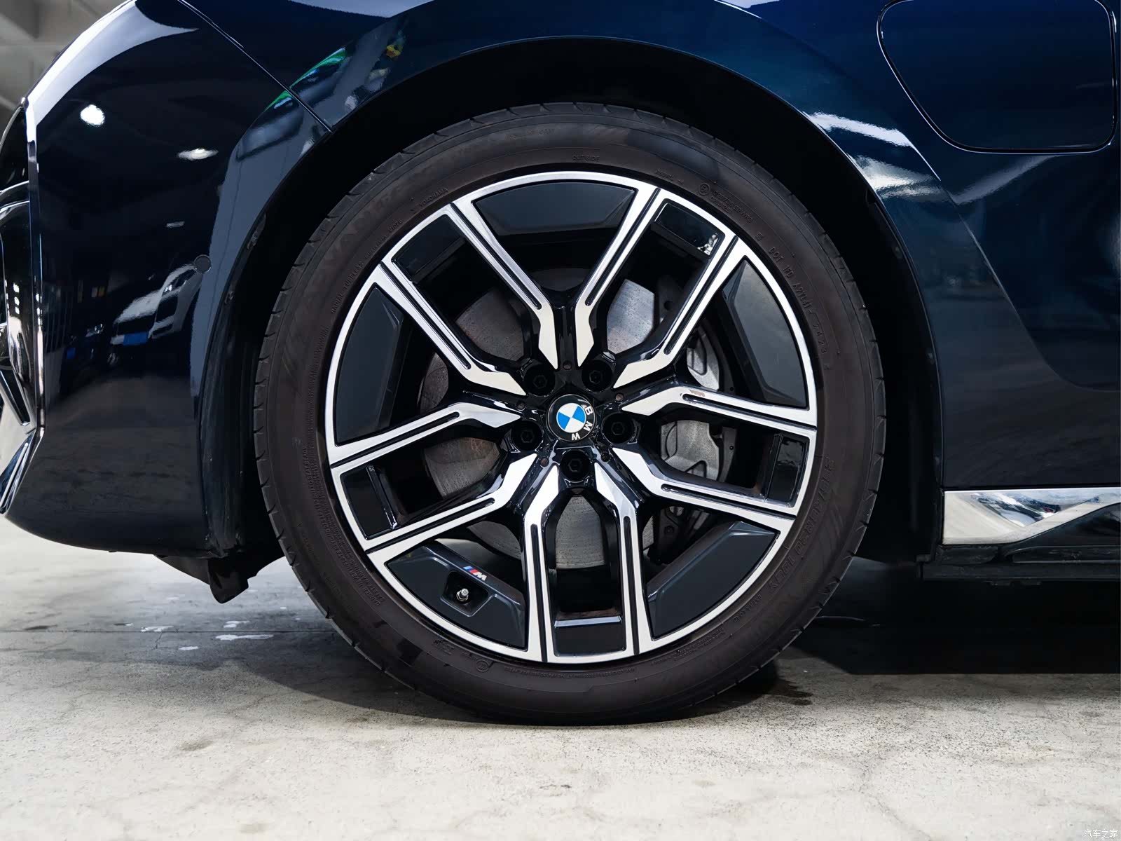 BMW i7, 2024 все фото
