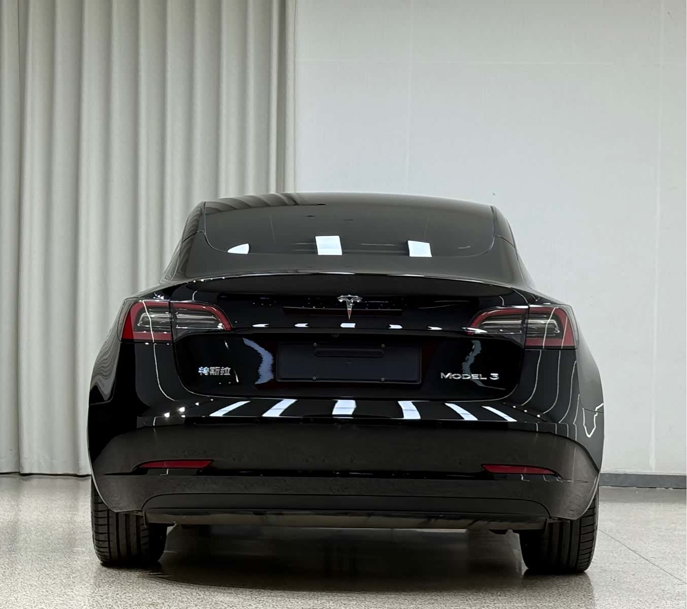 Tesla Model 3, 2022 4