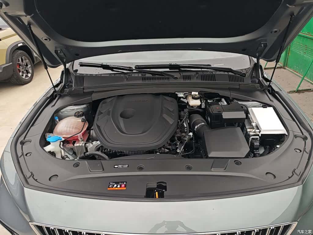 Geely Preface, 2025 20